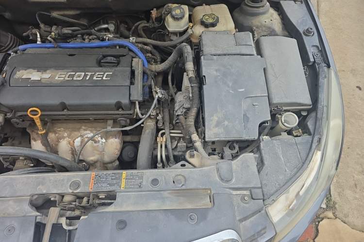 Used Chevrolet Cruze 2013 1.8L SE AT Engine Bay Left