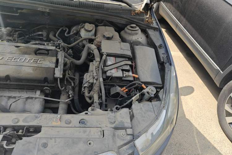 Used Chevrolet Cruze 2013 1.6L SE MT Engine Bay Left