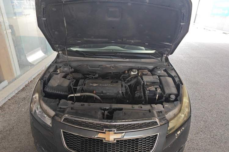 Used Chevrolet Cruze 2013 1.6L SE AT Engine Bay