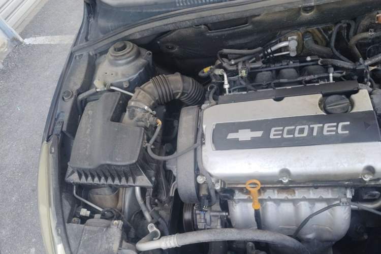 Used Chevrolet Cruze 2013 1.8L SE AT Engine Bay Right
