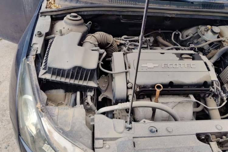 Used Chevrolet Cruze 2013 1.6L SE MT Engine Bay Right