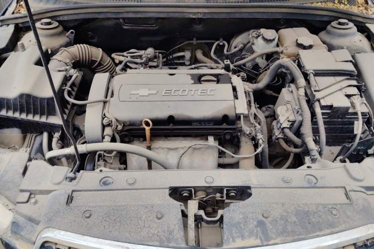 Used Chevrolet Cruze 2013 1.6L SE MT Engine Bay