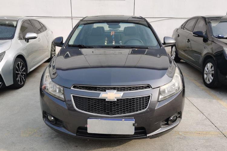 Used Chevrolet Cruze 2013 1.6L SE MT Front