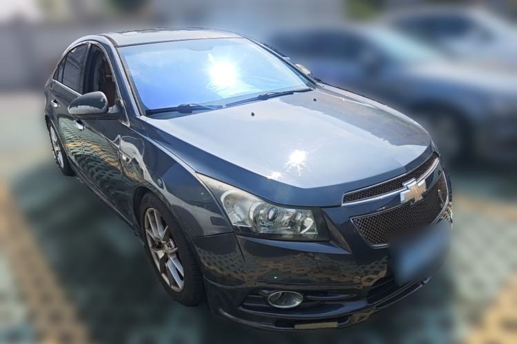 Used Chevrolet Cruze 2013 1.6L SE AT Front Right 45 Deg