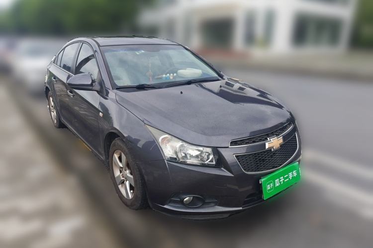 Used Chevrolet Cruze 2013 1.6L SE MT Front Right 45 Deg