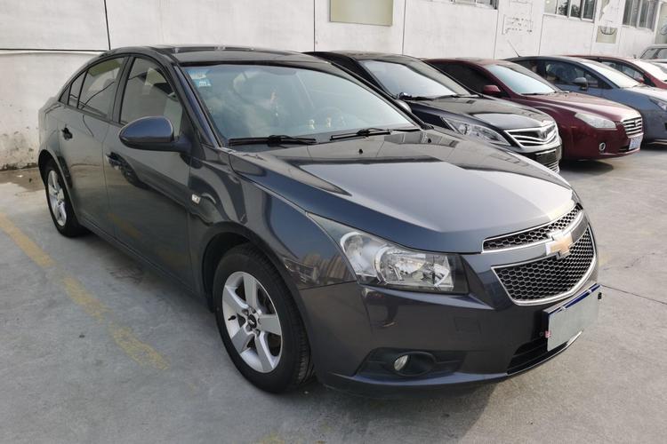 Used Chevrolet Cruze 2013 1.6L SE MT Front Right 45 Deg