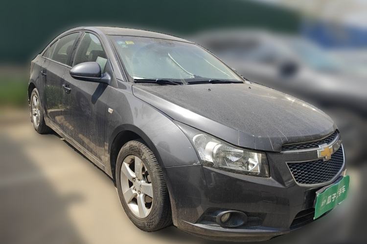 Used Chevrolet Cruze 2013 1.6L SE MT Front Right 45 Deg