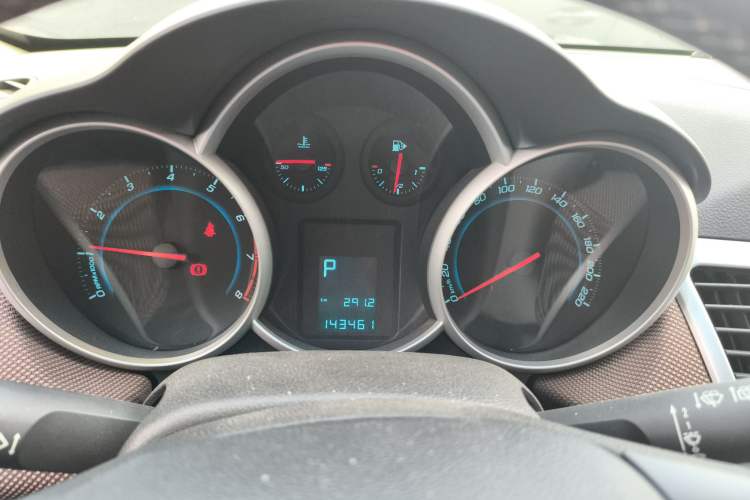 Used Chevrolet Cruze 2013 Hatchback 1.6L Automatic Luxury Model Instrument Cluster