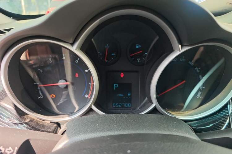 Used Chevrolet Cruze 2013 1.6L SE AT Instrument Cluster