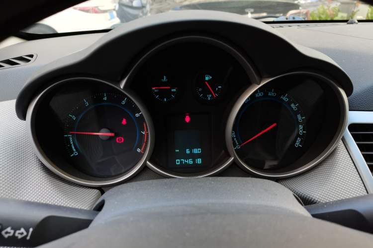 Used Chevrolet Cruze 2013 1.6L SE MT Instrument Cluster