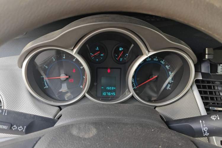 Used Chevrolet Cruze 2013 1.6L SE MT Instrument Cluster