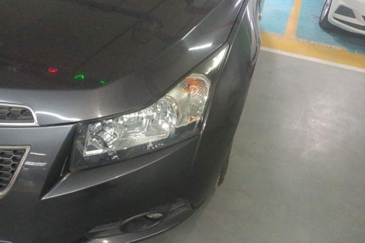 Used Chevrolet Cruze 2013 Hatchback 1.6L Automatic Luxury Model Left Front Headlight