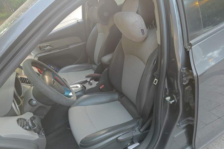 Used Chevrolet Cruze 2013 1.8L SE AT Left Front Seat