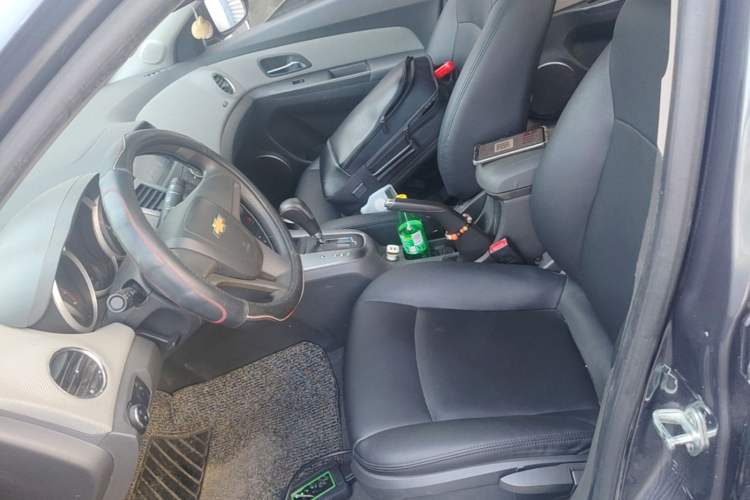 Used Chevrolet Cruze 2013 1.8L SE AT Left Front Seat