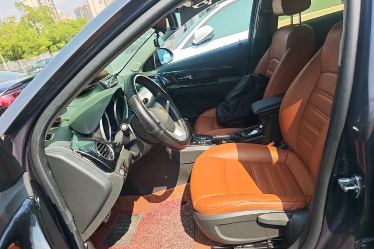 Used Chevrolet Cruze 2013 1.6L SE AT Left Front Seat