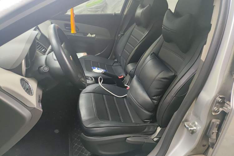 Used Chevrolet Cruze 2013 1.8L SE AT Left Front Seat