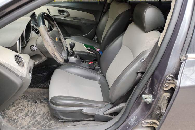 Used Chevrolet Cruze 2013 1.6L SL Grand Edition Manual Transmission Left Front Seat
