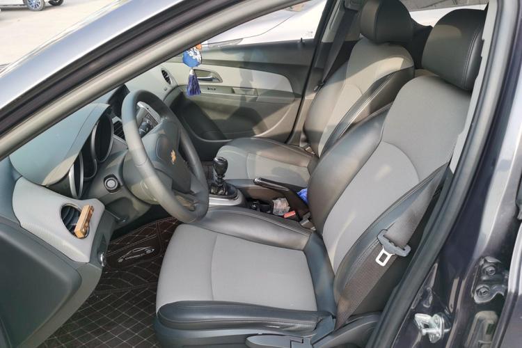 Used Chevrolet Cruze 2013 1.6L SE MT Left Front Seat