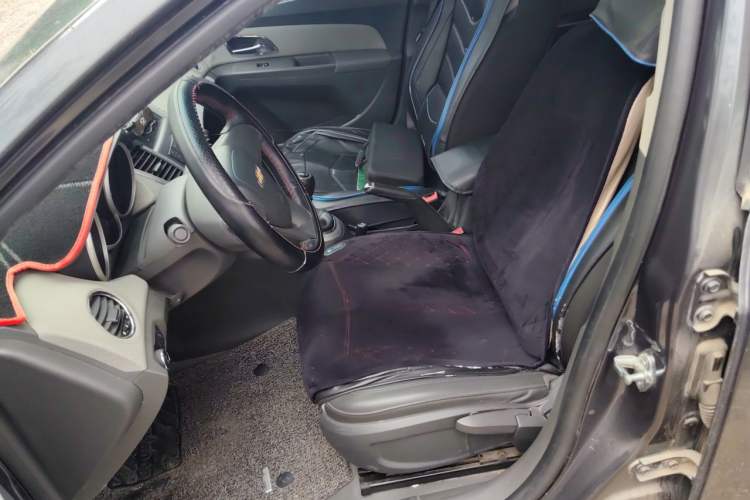 Used Chevrolet Cruze 2013 1.6L SE MT Left Front Seat