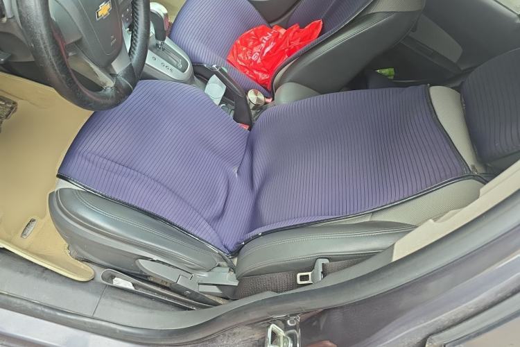 Used Chevrolet Cruze 2013 1.8L SE AT Left Front Seat