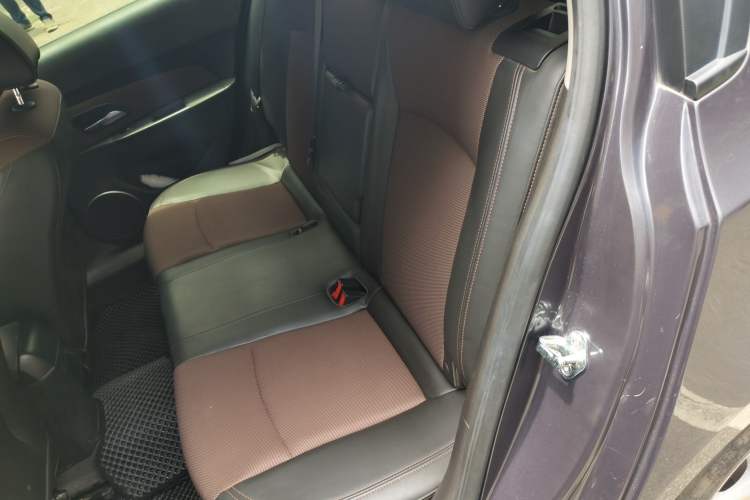 Used Chevrolet Cruze 2013 Hatchback 1.6L Automatic Luxury Model Left Rear Seat