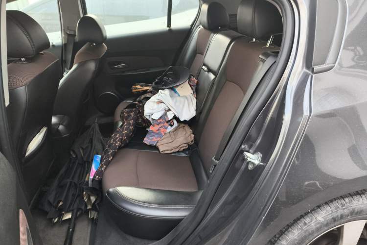 Used Chevrolet Cruze 2013 Hatchback 1.6L Automatic Luxury Model Left Rear Seat