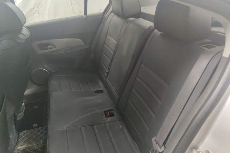 Used Chevrolet Cruze 2013 1.8L SE AT Left Rear Seat