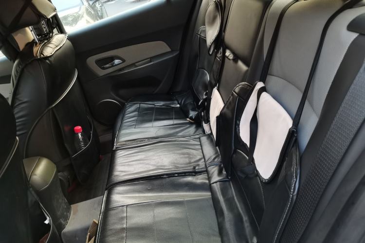 Used Chevrolet Cruze 2013 1.6L SE MT Left Rear Seat