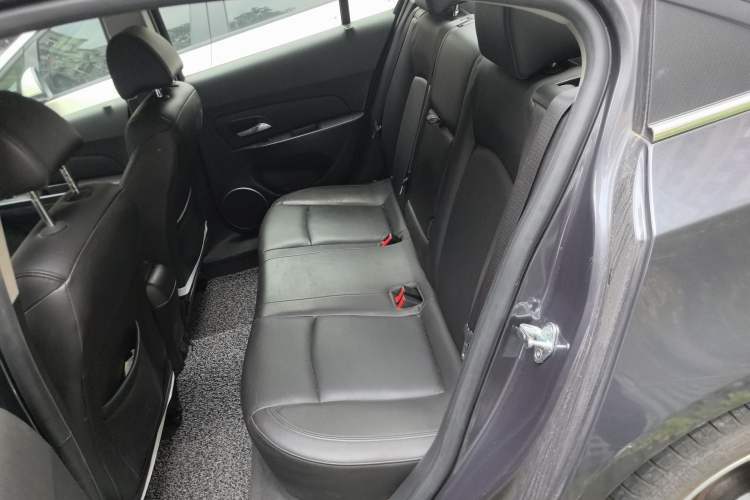 Used Chevrolet Cruze 2013 1.8L SX AT Left Rear Seat
