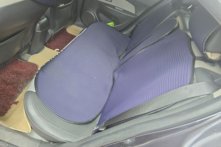 Used Chevrolet Cruze 2013 1.8L SE AT Left Rear Seat