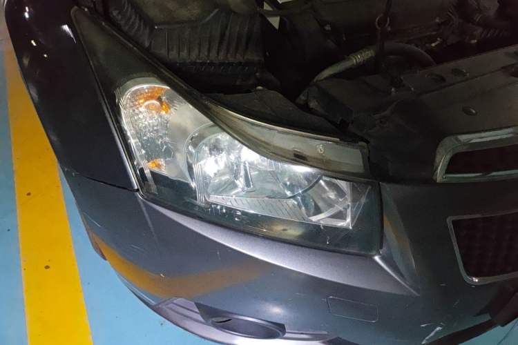 Used Chevrolet Cruze 2013 1.8L SE AT Right Front Headlight