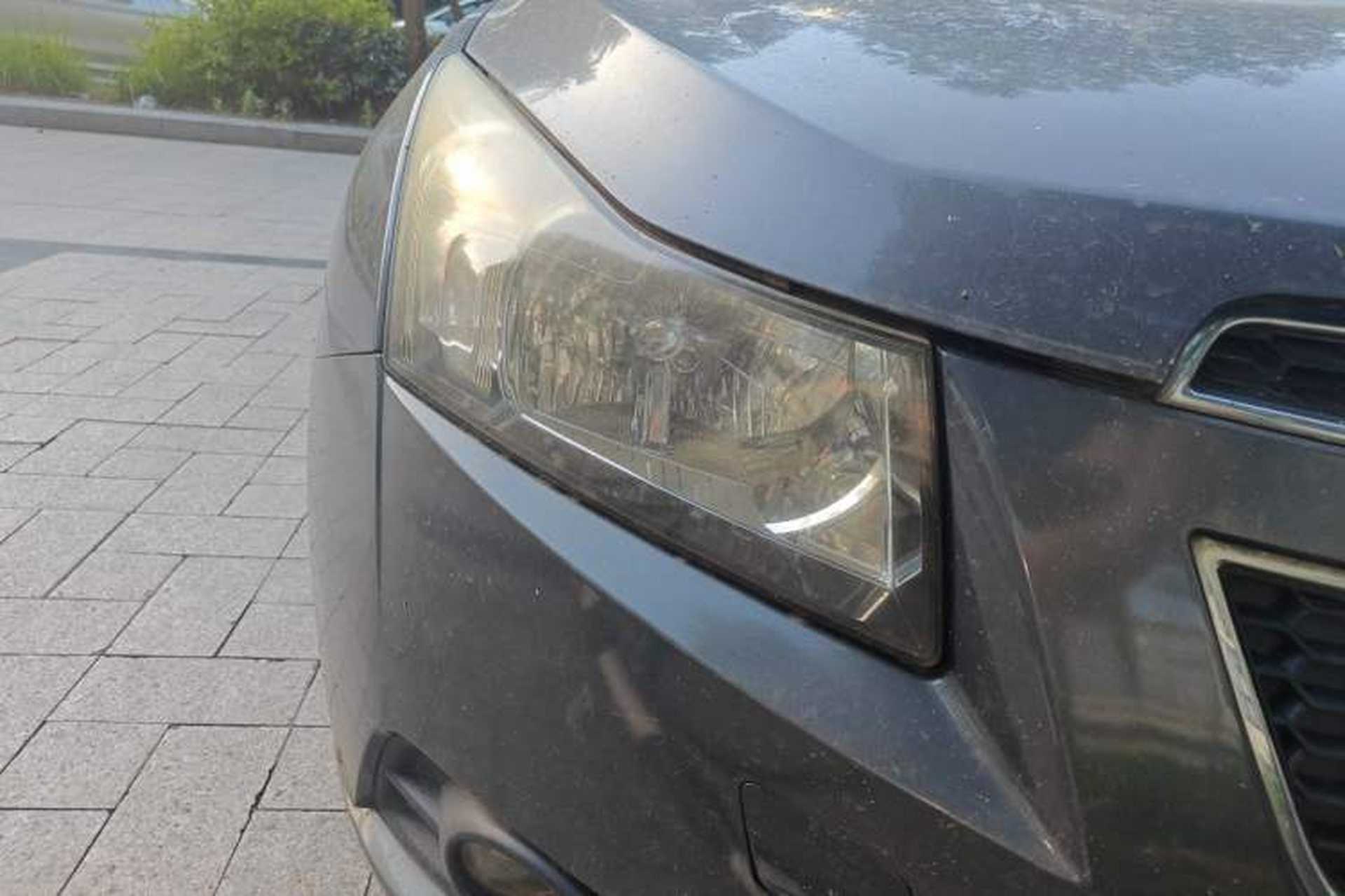Used Chevrolet Cruze 2013 1.8L SE AT Right Front Headlight