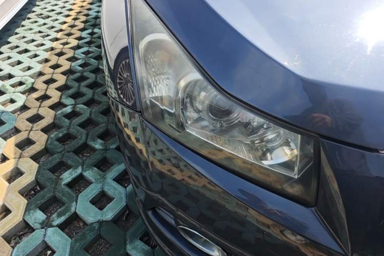 Used Chevrolet Cruze 2013 1.6L SE AT Right Front Headlight