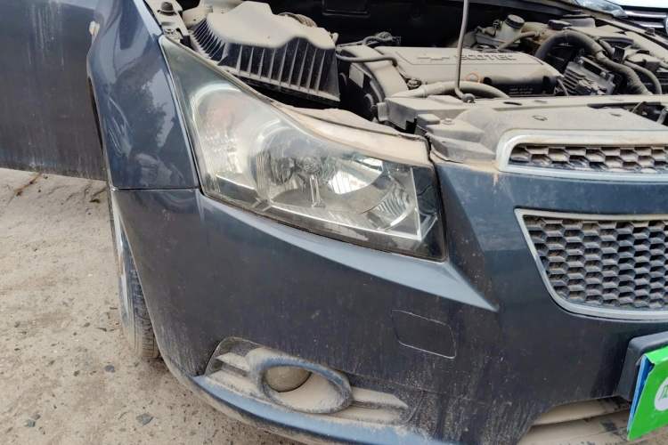 Used Chevrolet Cruze 2013 1.6L SE MT Right Front Headlight