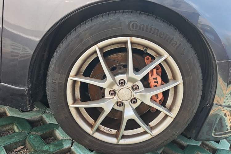 Used Chevrolet Cruze 2013 1.6L SE AT Right Front Wheel Hub