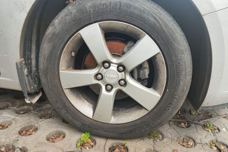 Used Chevrolet Cruze 2013 1.8L SE AT Right Front Wheel Hub