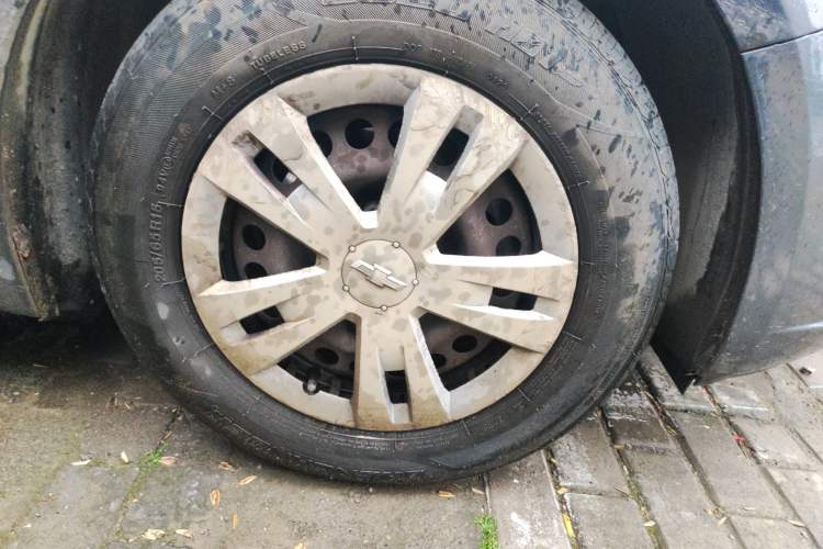 Used Chevrolet Cruze 2013 1.6L SL MT Right Front Wheel Hub