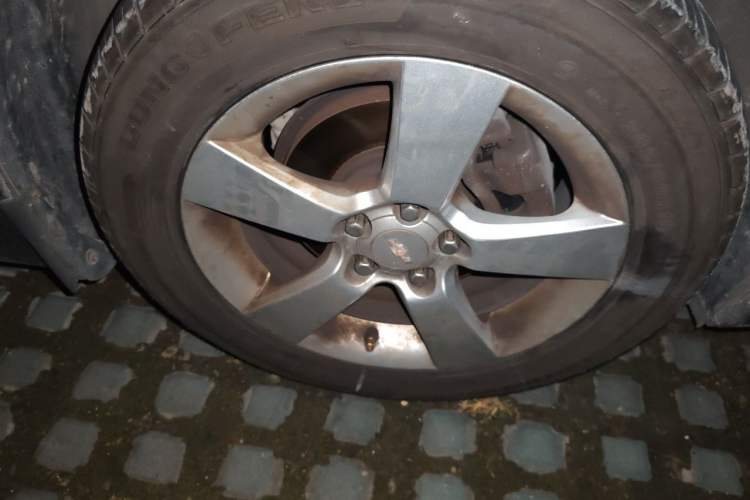 Used Chevrolet Cruze 2013 1.6L SL MT Right Front Wheel Hub