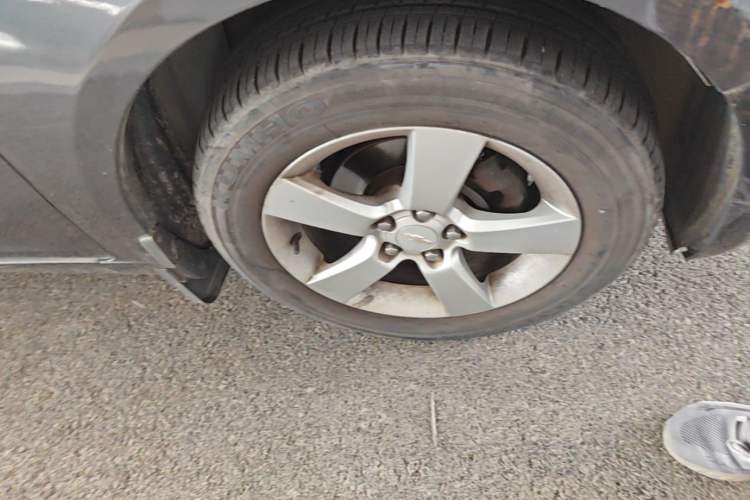Used Chevrolet Cruze 2013 1.6L SE AT Right Front Wheel Hub