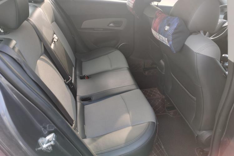 Used Chevrolet Cruze 2013 1.6L SE MT Right Rear Seat
