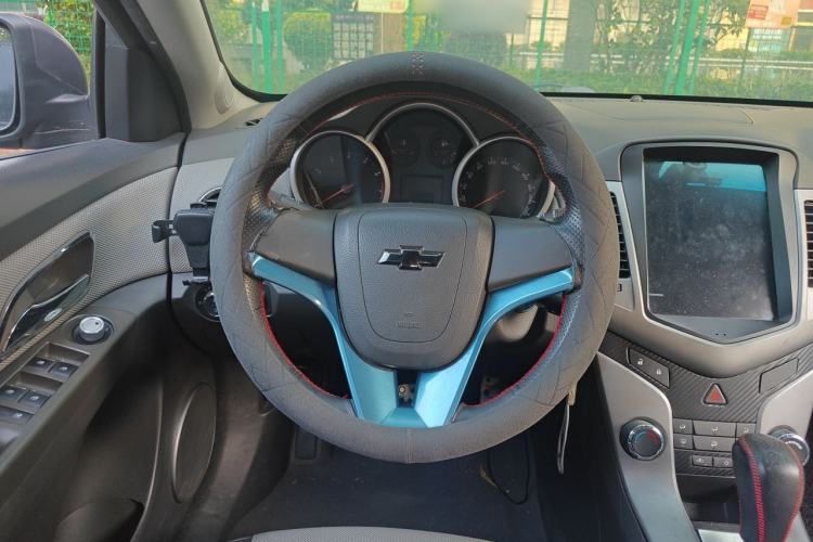 Used Chevrolet Cruze 2013 1.8L SE AT Steering Wheel