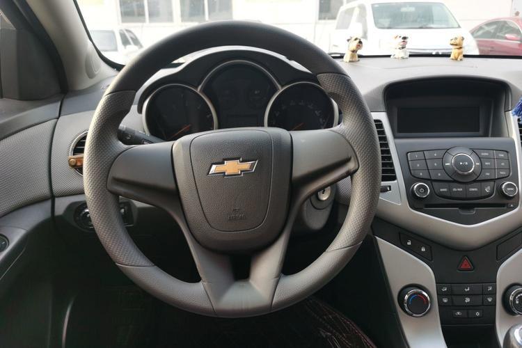 Used Chevrolet Cruze 2013 1.6L SE MT Steering Wheel