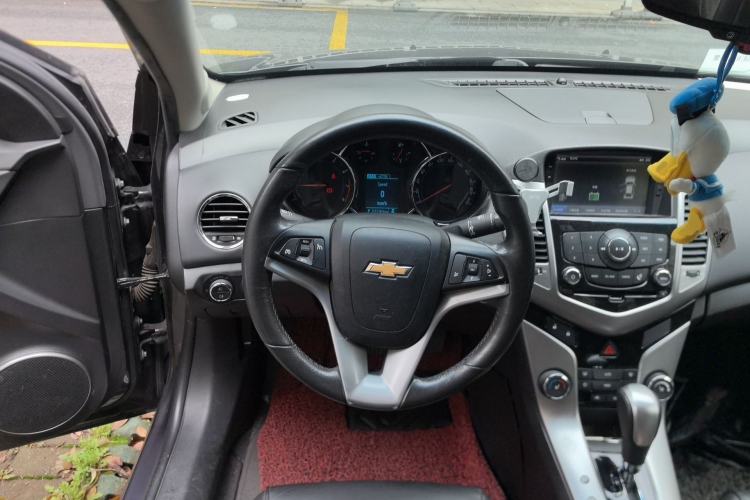 Used Chevrolet Cruze 2013 1.8L SX AT Steering Wheel