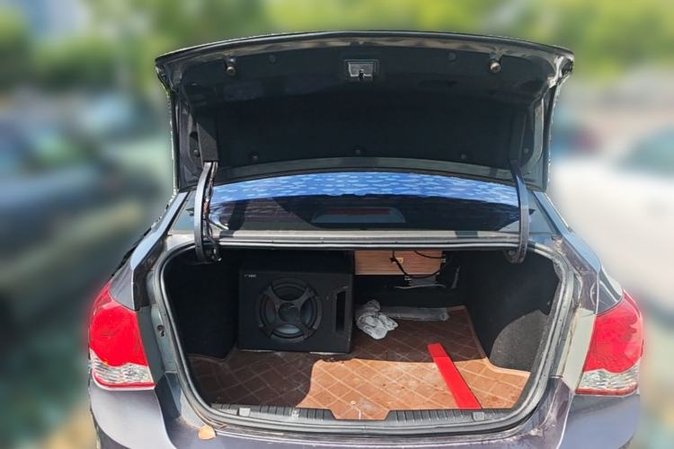 Used Chevrolet Cruze 2013 1.6L SE AT Trunk