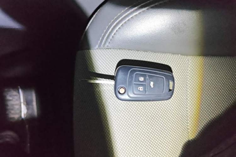 Used Chevrolet Cruze 2013 1.8L SE AT Vehicle Key