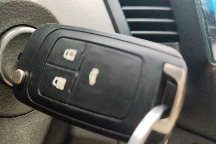 Used Chevrolet Cruze 2013 1.6L SL MT Vehicle Key