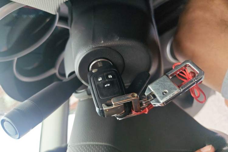 Used Chevrolet Cruze 2013 1.6L SE MT Vehicle Key
