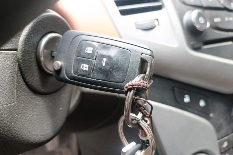 Used Chevrolet Cruze 2013 1.6L SL MT Vehicle Key