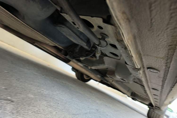 Used Chevrolet Cruze 2013 1.6L SL Grand Edition Manual Transmission Chassis Rear Right