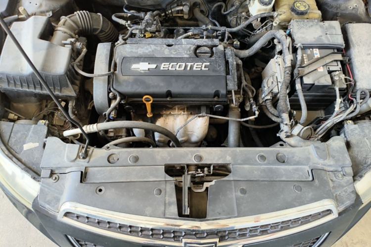 Used Chevrolet Cruze 2013 1.6L SL Grand Edition Manual Transmission Engine Bay